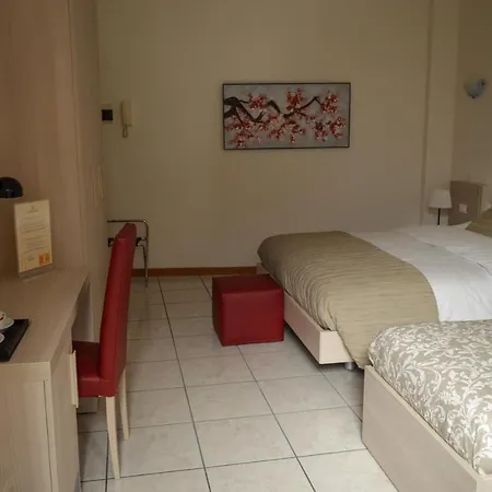 La Contrada Bed & Breakfast 3*