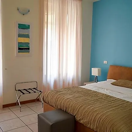 فندق مبيت وإفطار La Contrada سارنيكو