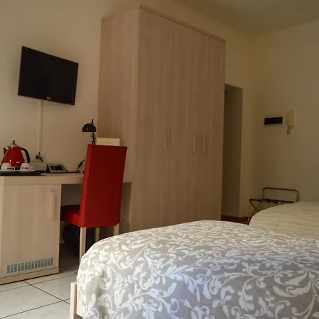 La Contrada 2* سارنيكو
