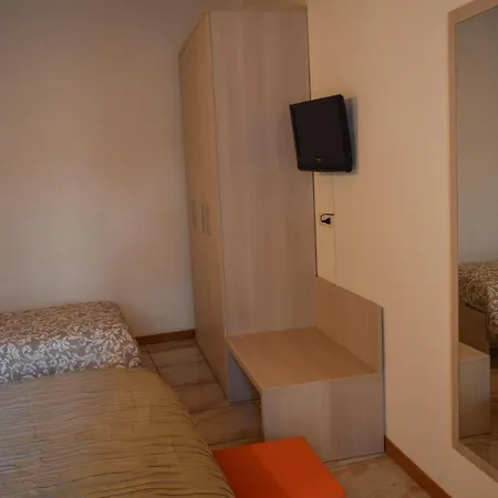 Oda ve Kahvaltı La Contrada