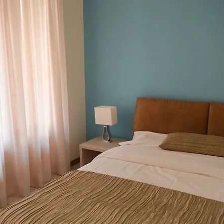 فندق مبيت وإفطار La Contrada سارنيكو